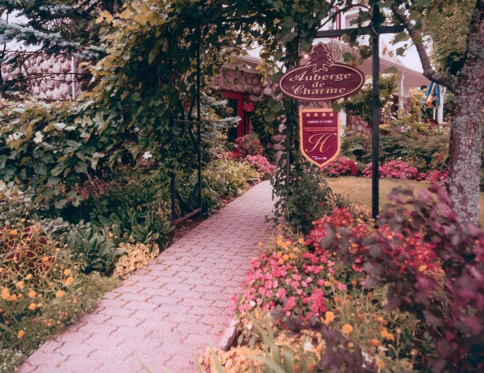 Auberge Le Flores GrandʼMère Buitenkant foto